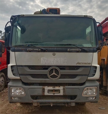 2012 ZoomLion 49M Kullanılmış Beton Pompa Kamyonu Benz Şasi içinde