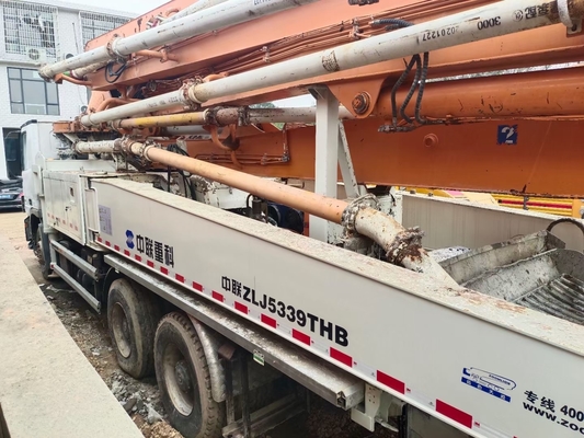 2012 ZoomLion 49M Kullanılmış Beton Pompa Kamyonu Benz Şasi içinde